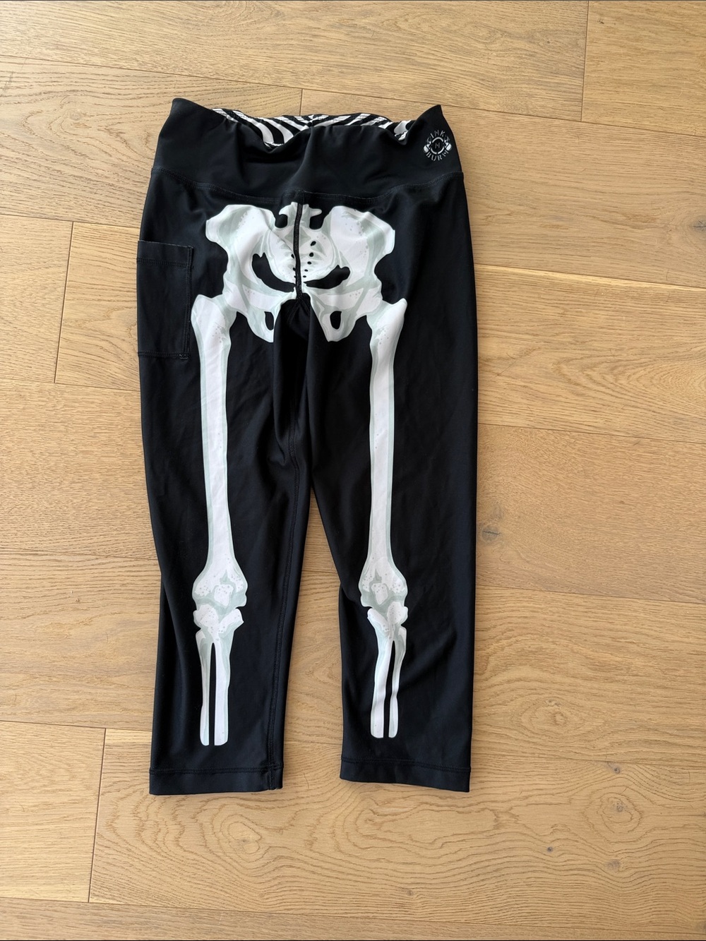 INKnBURN SKELTON running pants size 8